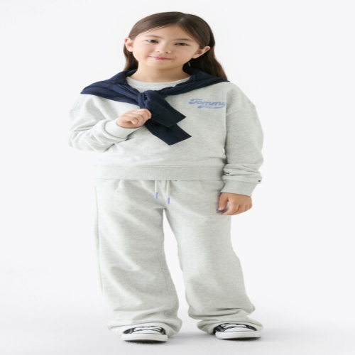 타미힐피거칠드런 6 로고 스웨트 티셔츠/팬츠세트 T42F7KKO550/PPC530GT1 TOMMY HILFIGER 08 16여아용