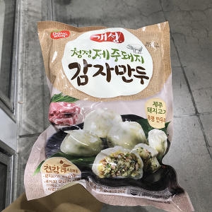 동원F&B 개성 제주돼지 감자만두 2kg_이미지