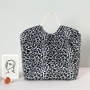  라일리 Rly 호피무늬 보부상 넉넉한 쇼퍼백 50대 60대 토트가방 32087990