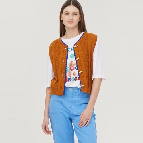 베네통 백 테잎 레터링 토글 니트 베스트_BAKV02441BR