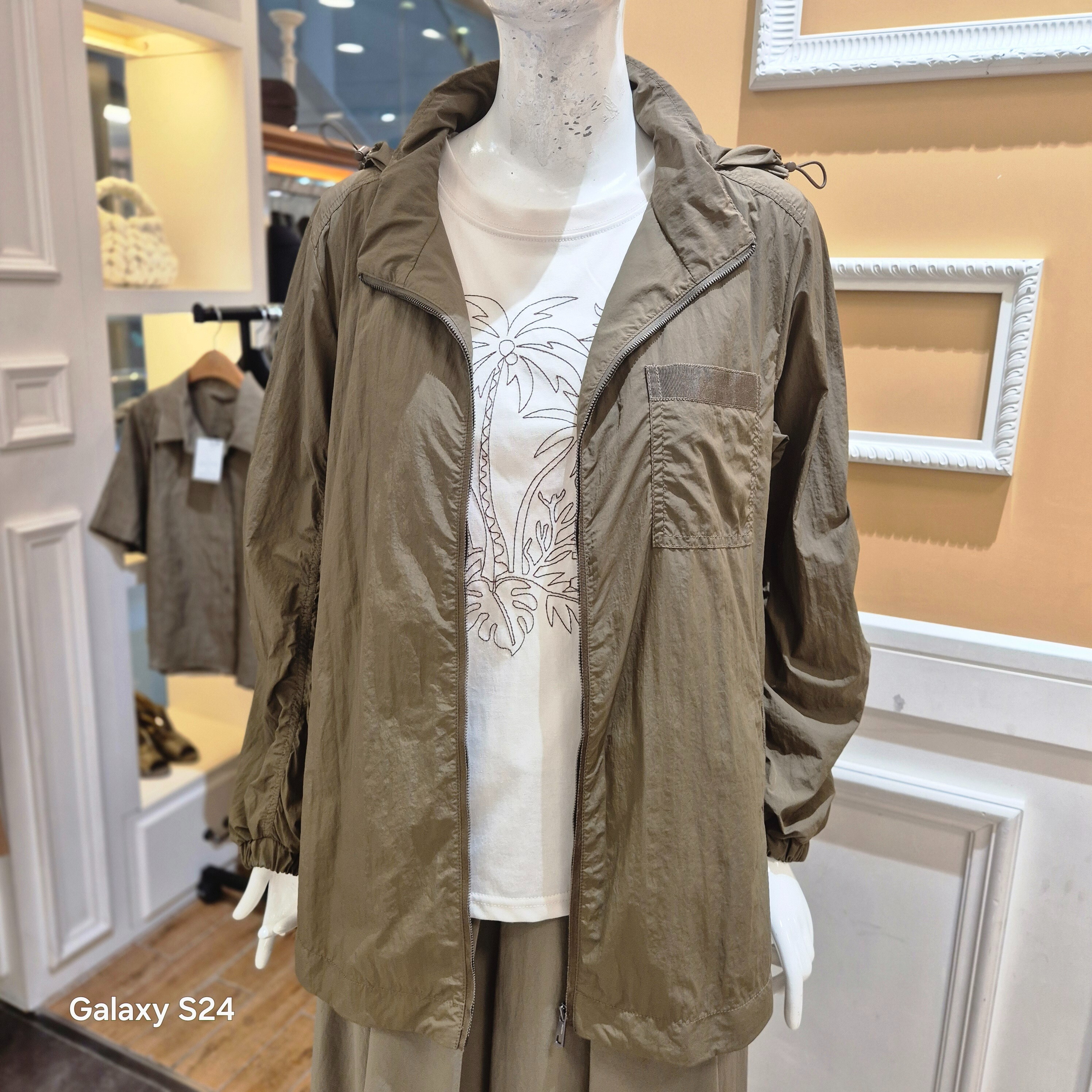 BCBG 비씨비지 가을26 베닛 점퍼 B6C8R122_이미지
