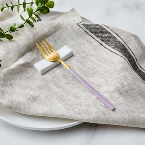 모던하우스 소프트로이 골드 디너포크 퍼플이미지입니다. 누르면 해당 게시물로 새창이동합니다.