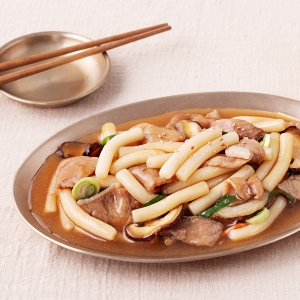 푸드어셈블 궁중떡볶이 밀키트 435g
