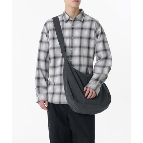 무신사 스탠다드 ltgt MUSINSA STANDARD 크링클 페들러 백 블랙 MEEBG001-BK 113390
