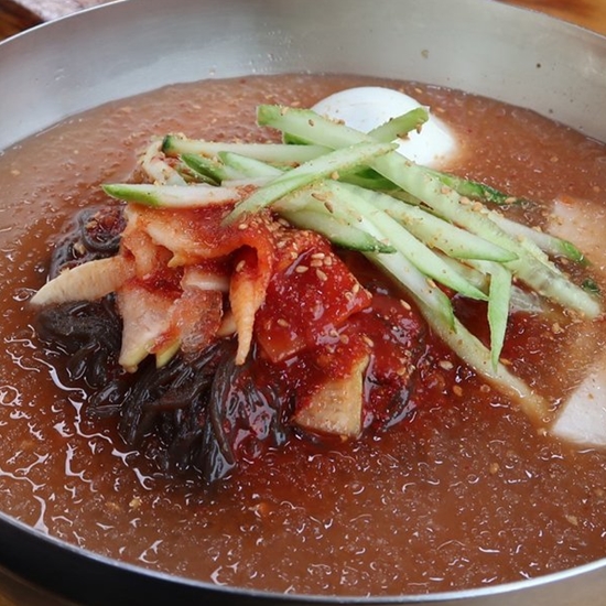 사그담 30년전통 지장산 칡냉면 비빔냉면 4인분이미지입니다. 누르면 해당 게시물로 새창이동합니다.