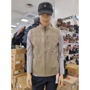 레드페이스 남성 캐주얼 방풍 경량 라이트탑베스트 REWMVEM23013이미지입니다. 누르면 해당 게시물로 새창이동합니다.