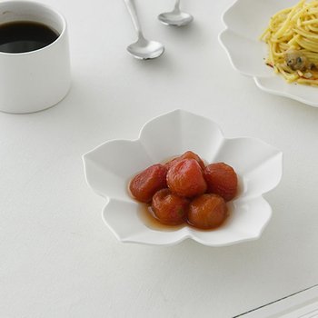 에라토 모이 화이트 플라워 찬기 유광 15cm_이미지