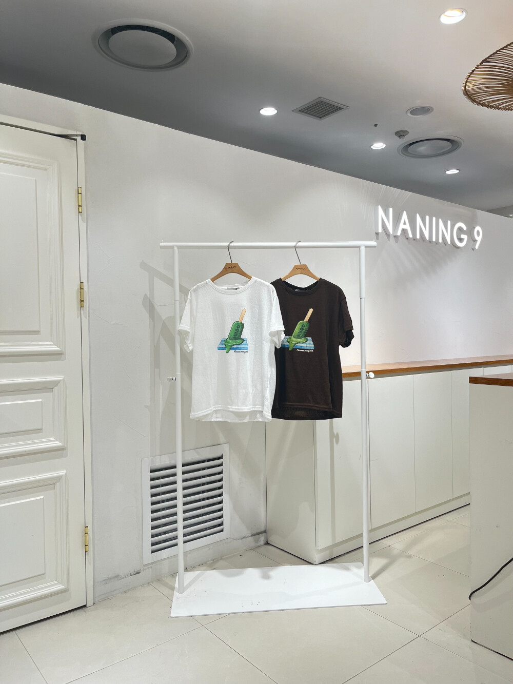  난닝구 돌테로 티 Z160507 1126B2TS013