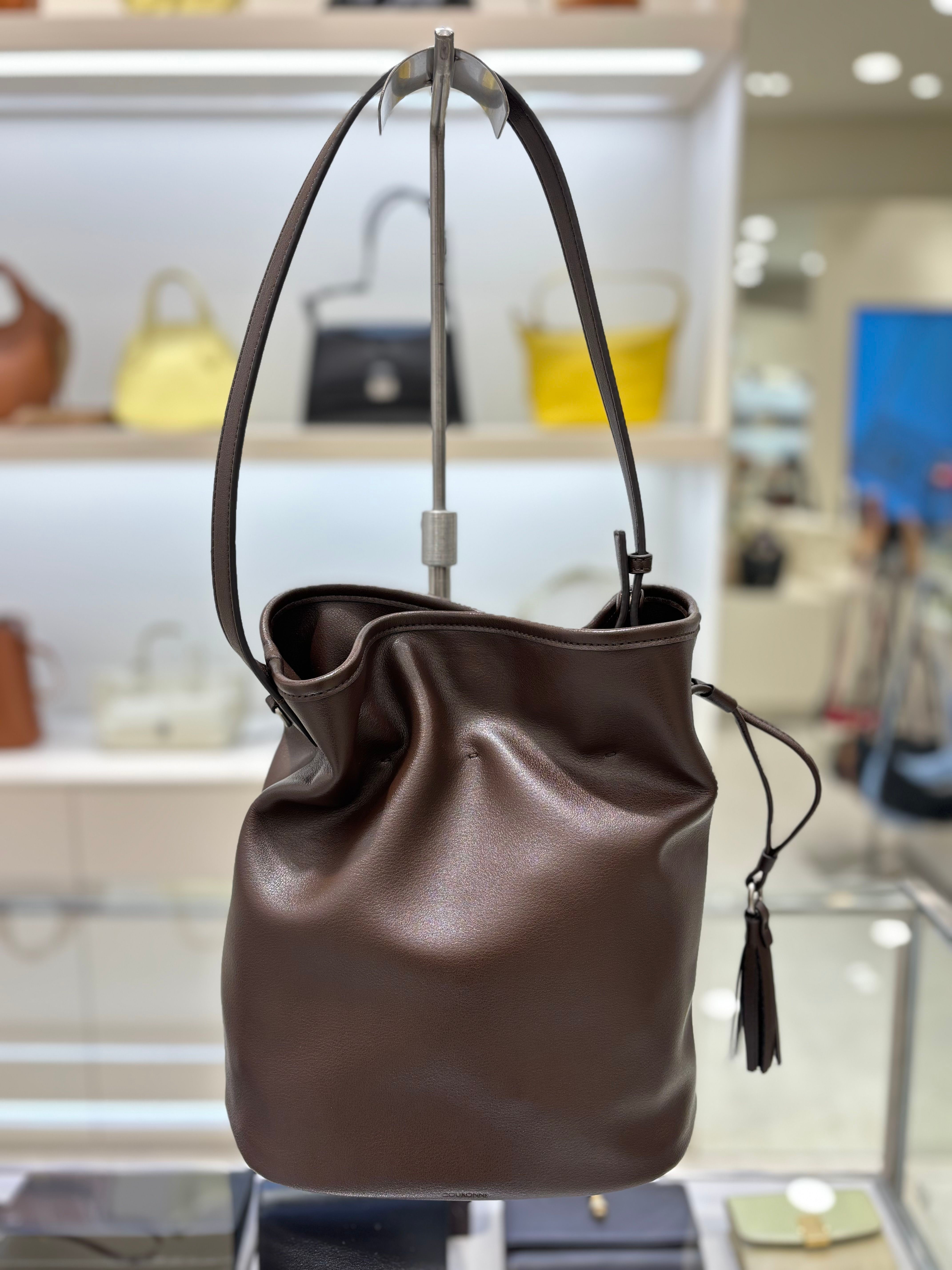 포제르 태슬 버킷 숄더백 21 Faugeres Tassel Bucket Shoulder 21 RCBSX26142BRD