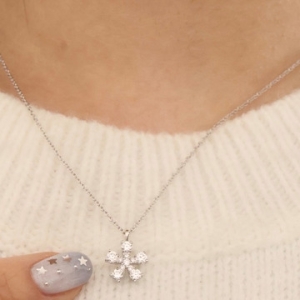 다이아몬드 꽃잎목걸이 14k 2.75g GDR134