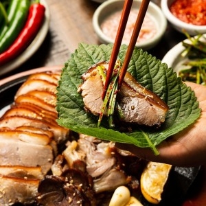 푸드스토리 늘바른 무뼈족발 300g (1개)_이미지
