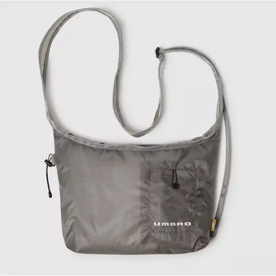 엄브로 에센셜 플러스 코듀라 사코슈백 UR223SBG63 BLACK