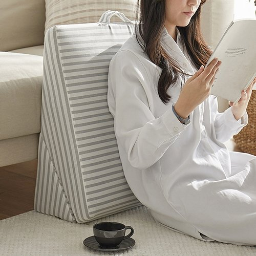 집순이 다용도 삼각쿠션
