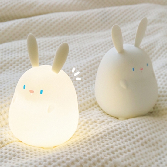 레나에너지 LED 새침토끼 실리콘 무드등이미지입니다. 누르면 해당 게시물로 새창이동합니다.