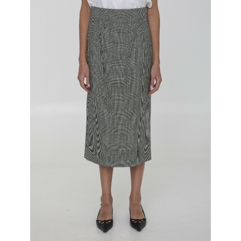 돌체앤가바나 미디스커트 F4CS8T FQ2N2 S8100이미지입니다. 누르면 해당 게시물로 새창이동합니다.