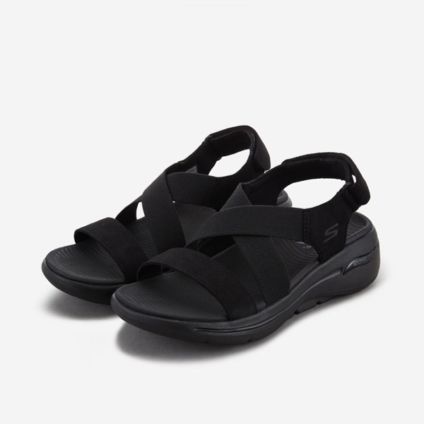 스케쳐스 고워크 아치핏 샌들 SP0WSCFM091이미지입니다. 누르면 해당 게시물로 새창이동합니다.