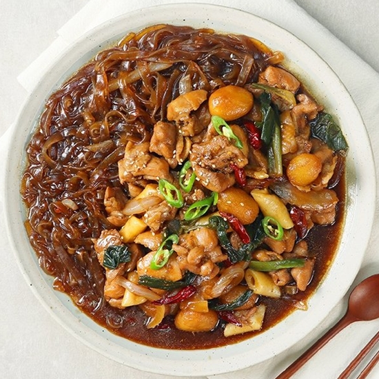 이랜드이츠 애슐리 당면 듬뿍 매콤 안동찜닭 2인분 852g이미지입니다. 누르면 해당 게시물로 새창이동합니다.