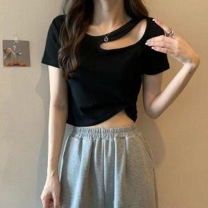 와이에스몰 쇄골 트임 라인 펀칭 트임 반팔 티셔츠 S15083520