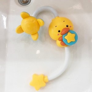 레츠토이 오리샤워기 유아 목욕놀이 물놀이 장난감이미지입니다. 누르면 해당 게시물로 새창이동합니다.