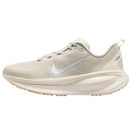 나이키 보메로 18 HM6804-012이미지입니다. 누르면 해당 게시물로 새창이동합니다.