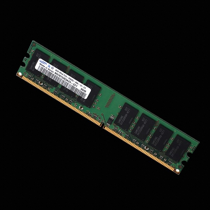 �Ｚ���� DDR2-800 �������