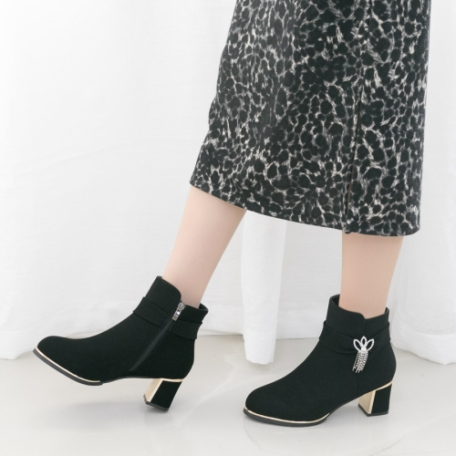 아이슈즈 여성부츠 앵클부츠 스톤장식힐 76910_이미지