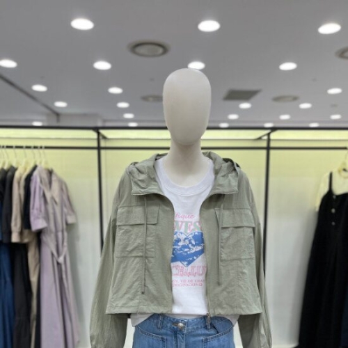 포켓 크롭 후드 점퍼 E242PSJ165LK_CA