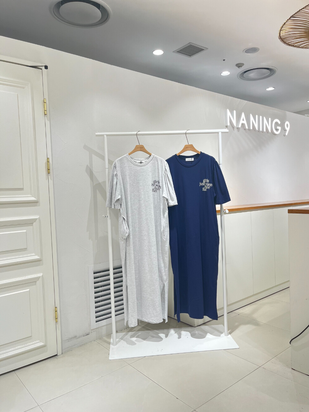  난닝구 스타필드코엑스점 웨링포원피스 1126B2OP012