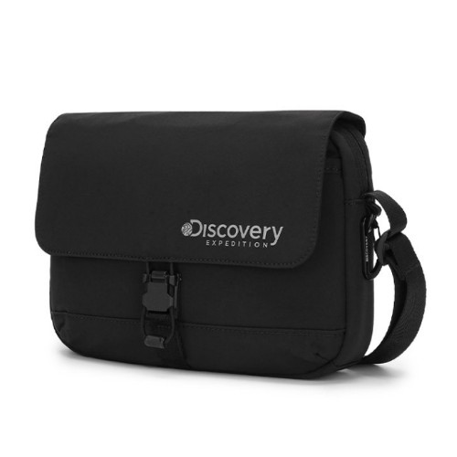 디스커버리 익스페디션 리프트 플랩 크로스백 DXCR5075N-BKS이미지입니다. 누르면 해당 게시물로 새창이동합니다.