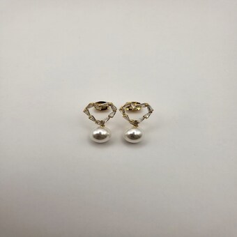 <b>스텔라</b>앤로라 여성귀걸이 특수큐빅 은침 하트 진주 귀걸이 <b>18</b>K도금 SAR-104