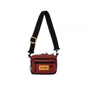 코닥 어패럴 에센셜 스퀘어 미니 크로스백 2.0 BURGUNDY K4343LBG65RED 401034