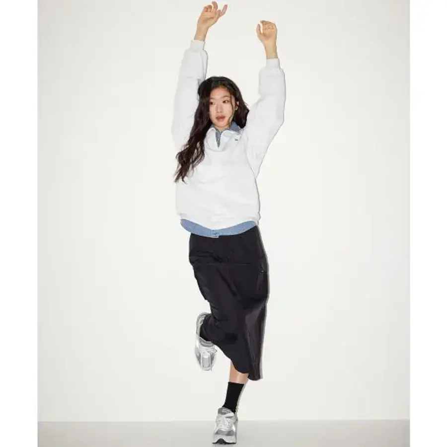 우먼 나일론 카고 미디 스커트 블랙 LE2601SR03BK