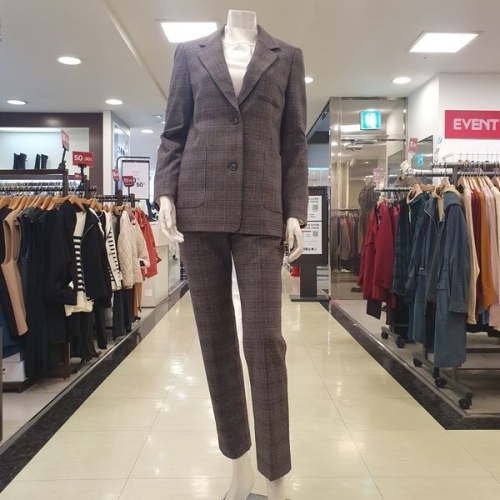 CHATELAINE 뉴코아울산아울렛 여성 겨울 바지 셋업 ,바지+재킷 도톰한 울혼방 소재 아웃포켓으로 캐쥬얼,또는 수트bw