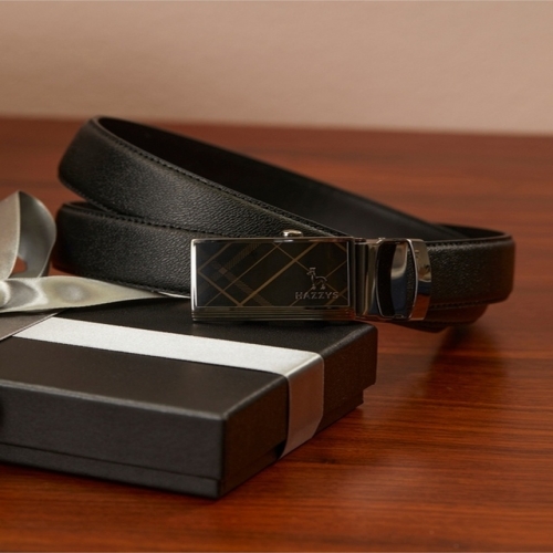 헤지스 남성 블랙 버클장식 소가죽 자동벨트 WUBE4F981BK이미지입니다. 누르면 해당 게시물로 새창이동합니다.