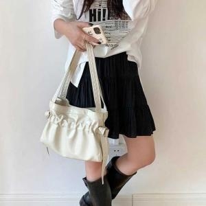 발렌타인 러브캣 MENOX7EU_4A 데일리백 가방 유니크 캐주얼 숄더백
