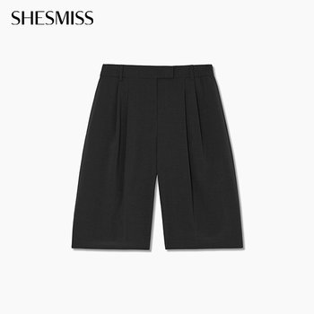 쉬즈미스 여성 핀턱 하프 큐롯 팬츠 SWWSPQ22050이미지입니다. 누르면 해당 게시물로 새창이동합니다.