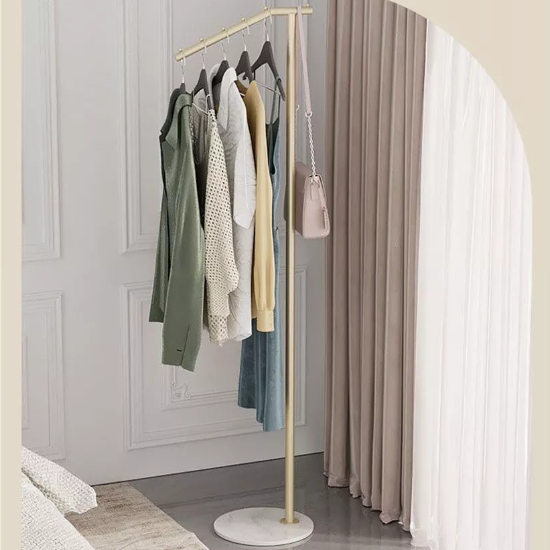 철제 스탠드 옷걸이이미지입니다. 누르면 해당 게시물로 새창이동합니다.