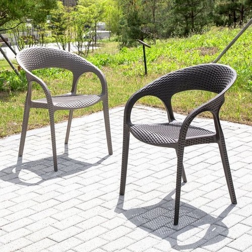 럭스 라탄 체어