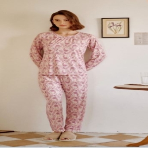 비너스 스판 페이즐리 홈웨어SET VEV3881F/VEP3881F이미지입니다. 누르면 해당 게시물로 새창이동합니다.