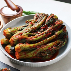 율스키친X여수 백서방 돌산 갓김치 2kg