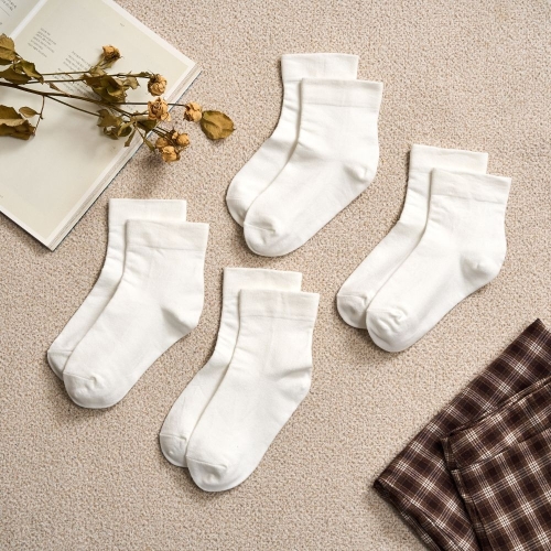 모던하우스 무압박 중목 양말 4족 세트 아이보리 DY0524136이미지입니다. 누르면 해당 게시물로 새창이동합니다.