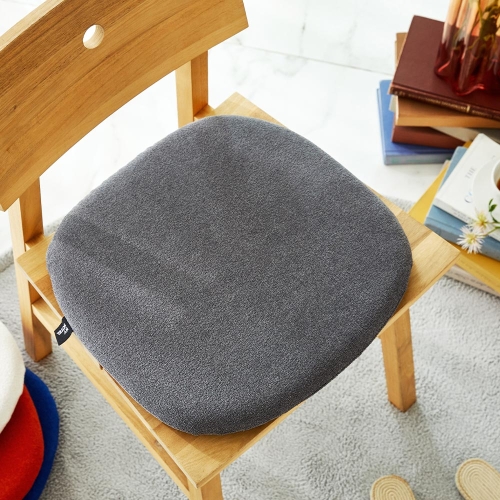 모던하우스 마이호텔 메모리폼 방석 다크그레이이미지입니다. 누르면 해당 게시물로 새창이동합니다.