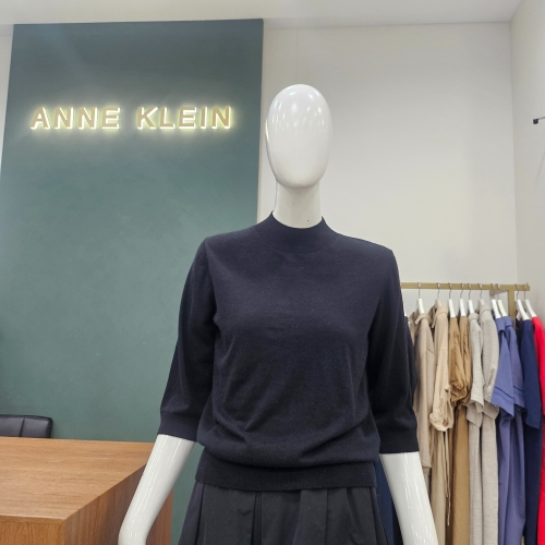 앤클라인 반넥 오브팔 니트/AX6H4KT7180-99_IC