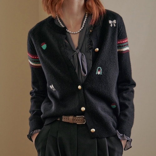 엠엔에프컴퍼니 마쟈 여성 미니 리본 패턴 라운드넥 니트 가디건 ZE03QD001NA