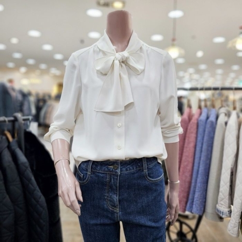 BCBG o ���� Ÿ�� ����콺 B5A1B403