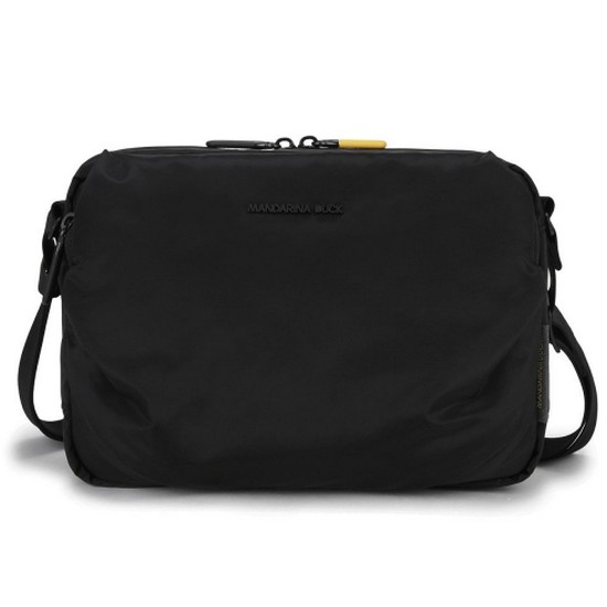 만다리나덕 AIR 크로스백 69T03001이미지입니다. 누르면 해당 게시물로 새창이동합니다.