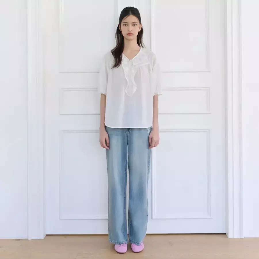 써스데이아일랜드 러플 브이넥 코튼 블라우스_T264MBL225W_이미지