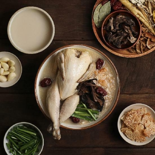 다담 마음식당 능이품은 한우사골 누룽지 삼계탕 1.1kg (2개)_이미지