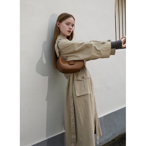  CLASSIC HOBO BAG AQ7AB811