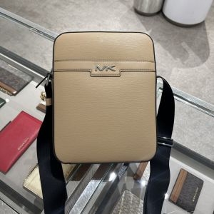 마이클코어스 남성 쿠퍼 플라이트 크로스백 37F3COLC6U 카멜